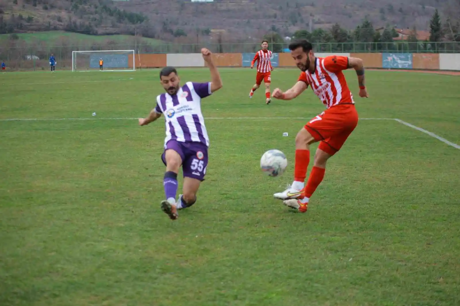 Amatör maçta tribünler karıştı
