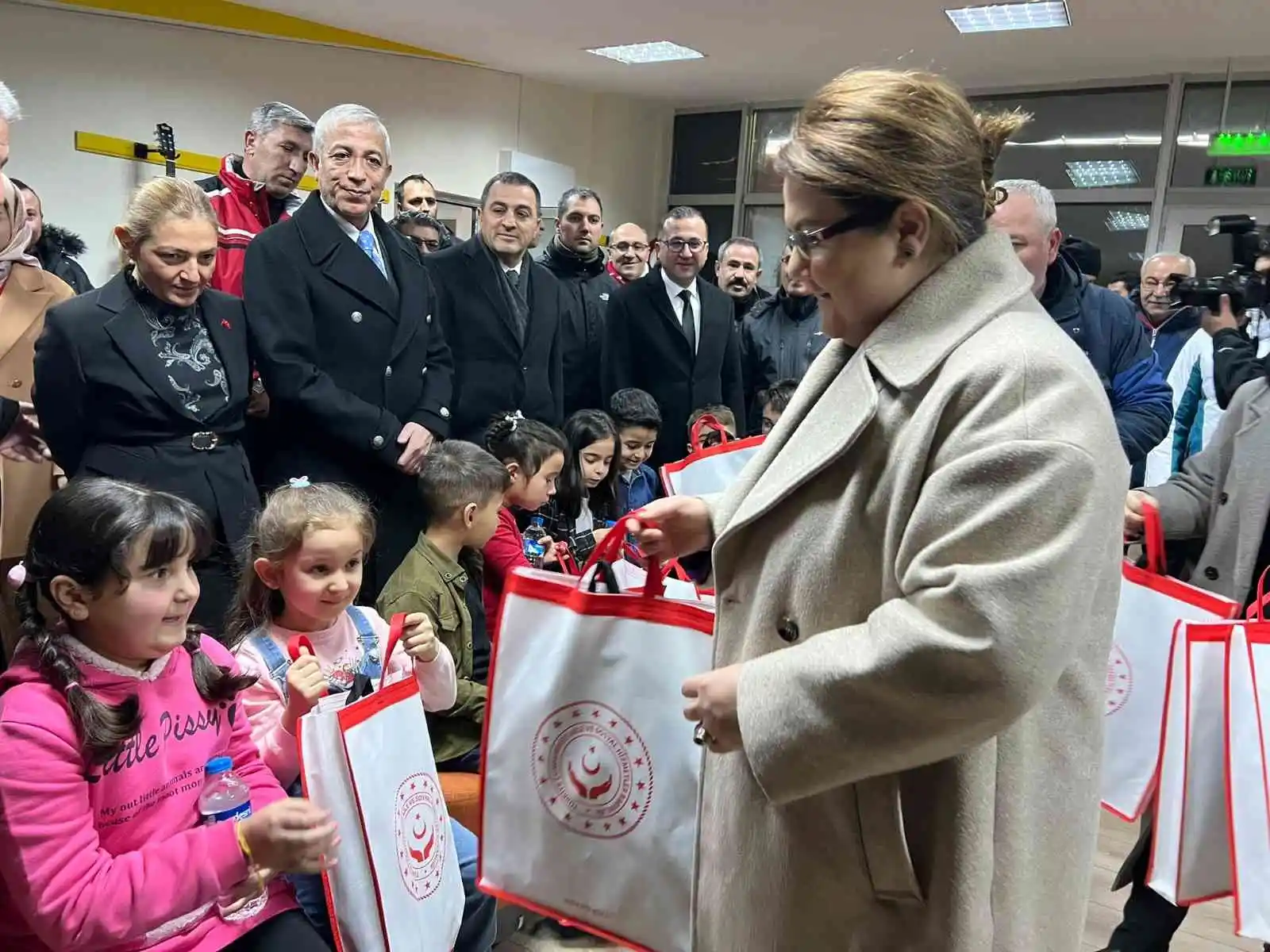 Bakan Yanık, Sarıkamış’ta ADEM açılışını yaptı
