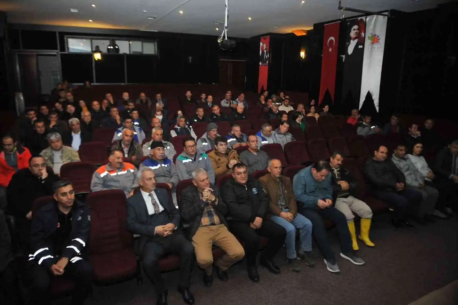 Başkan Topaloğlu’ndan belediye personeline zam müjdesi
