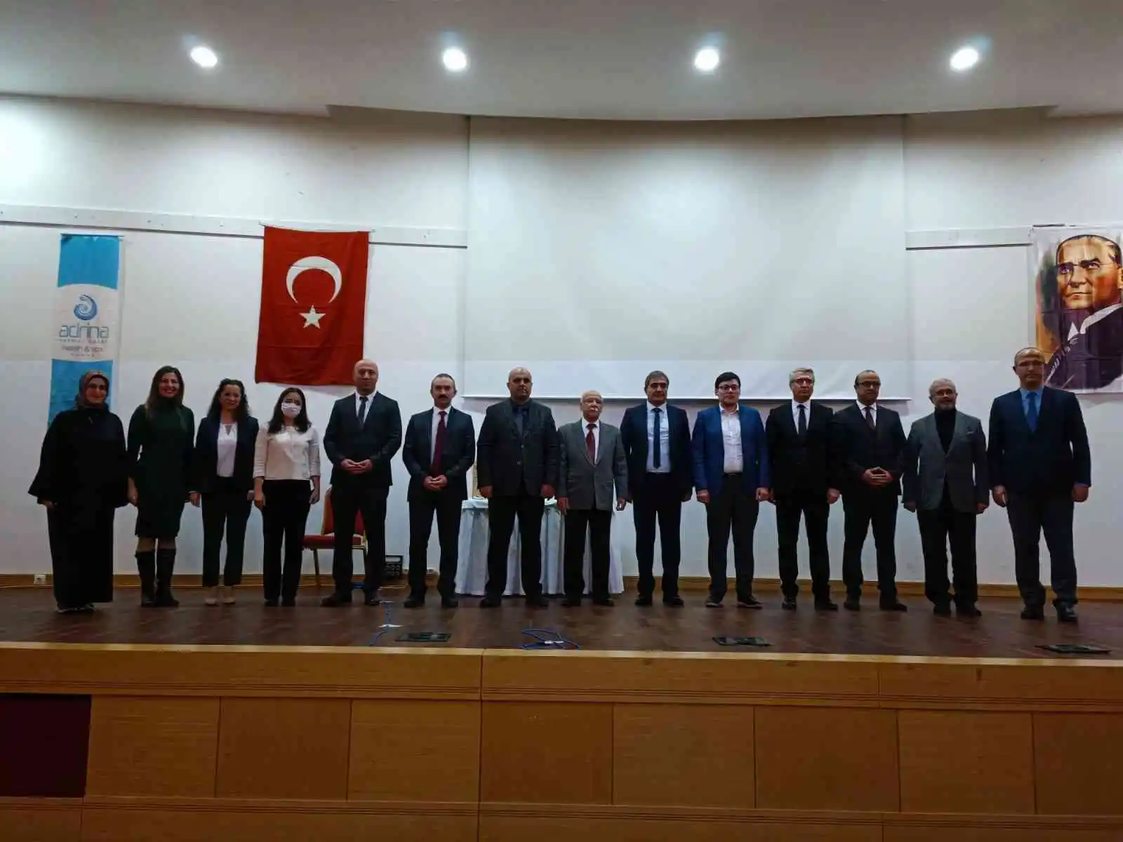 Edremitli yazar şair, Tahir Harimi Balcıoğlu konferansı yapıldı
