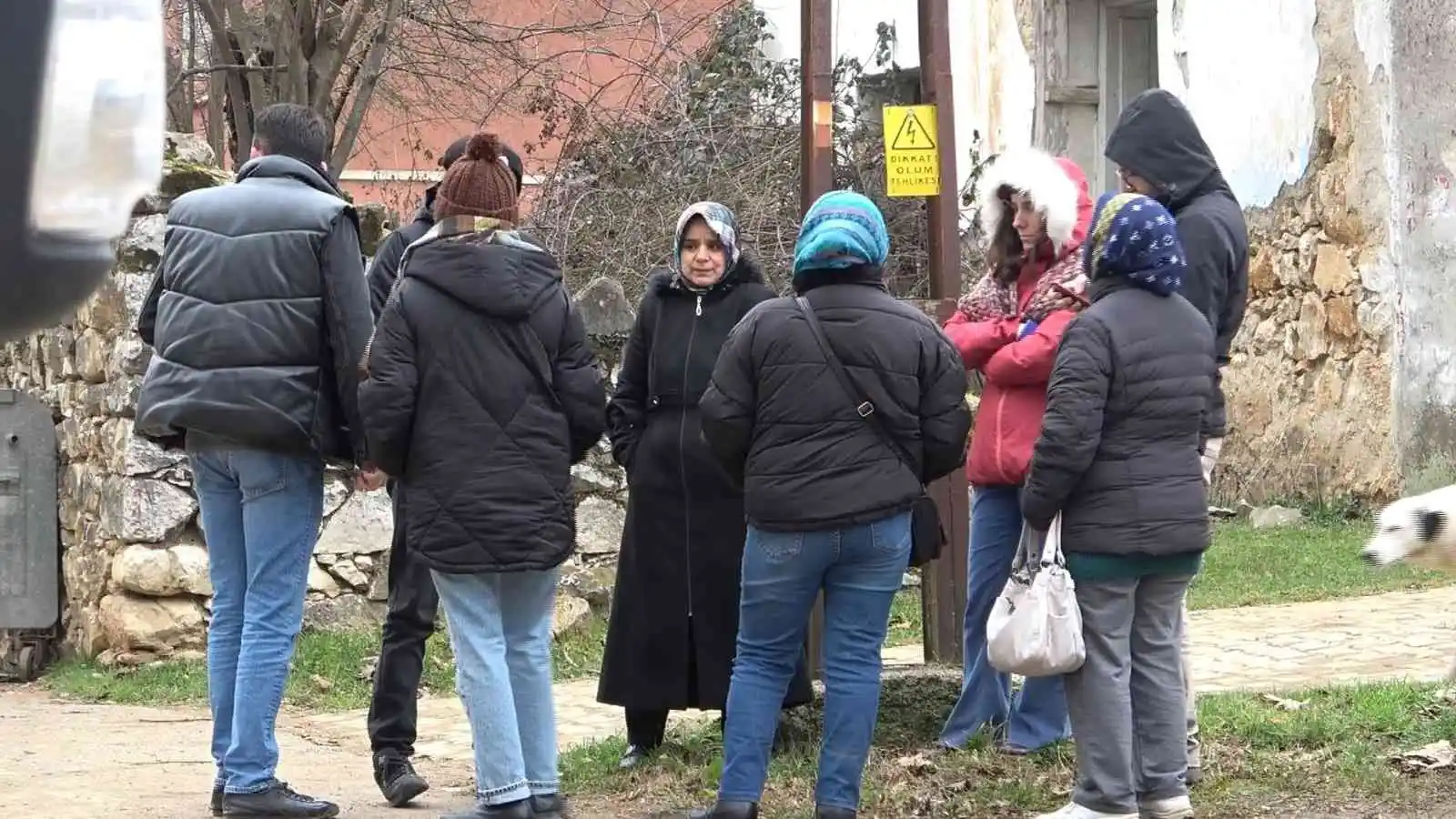 Fotoğraf çekmek isterken hayatını kaybeden genç kadın toprağa verildi
