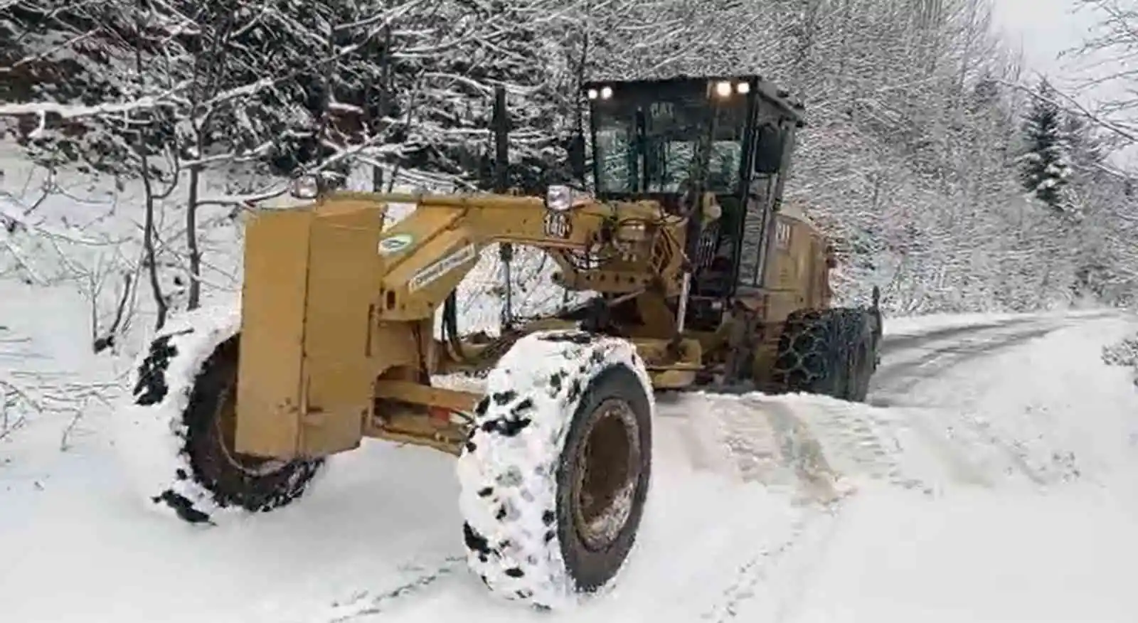 Giresun'un yüksek kesimlerinde karla mücadele başladı
