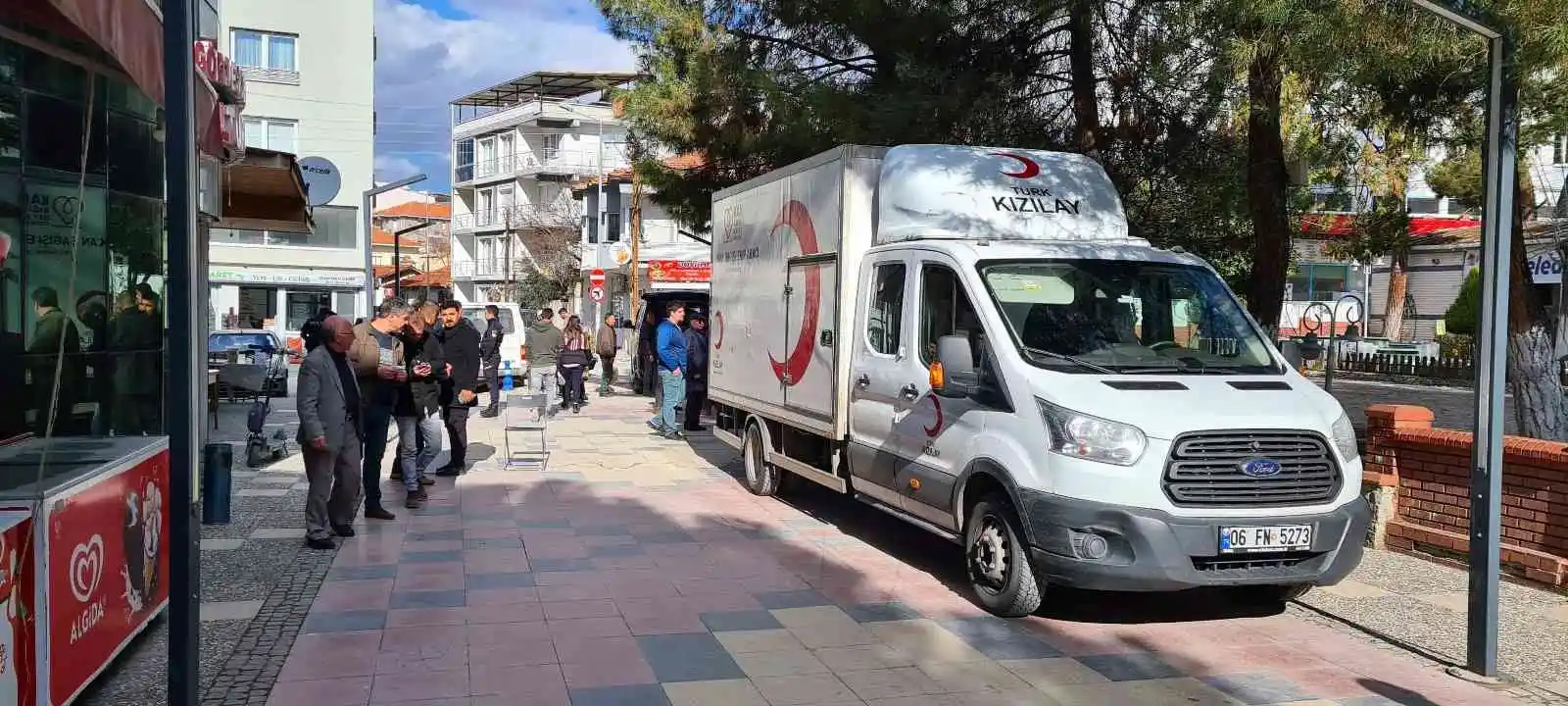 Gördesli vatandaşlar kan bağışına destek verdi
