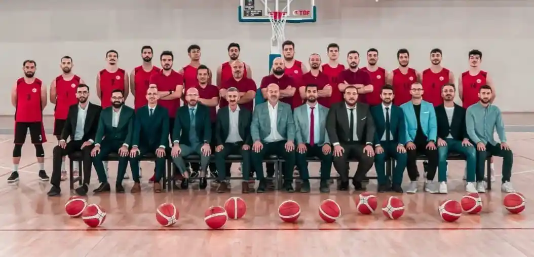 İlkler Şehri Uşak Basketbol takımı galibiyet serisini bozmak istemiyor
