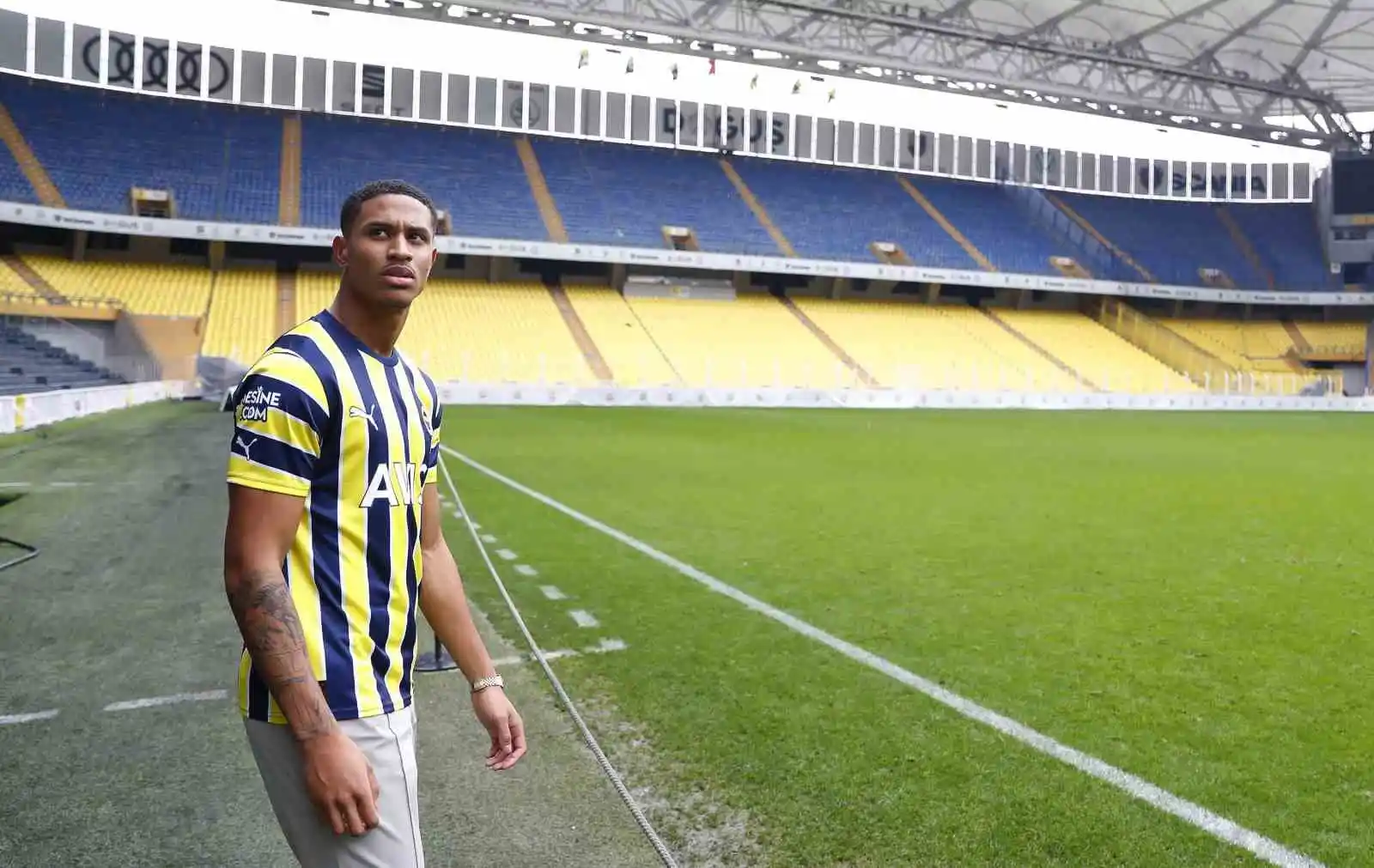 Jayden Oosterwolde resmen Fenerbahçe’de
