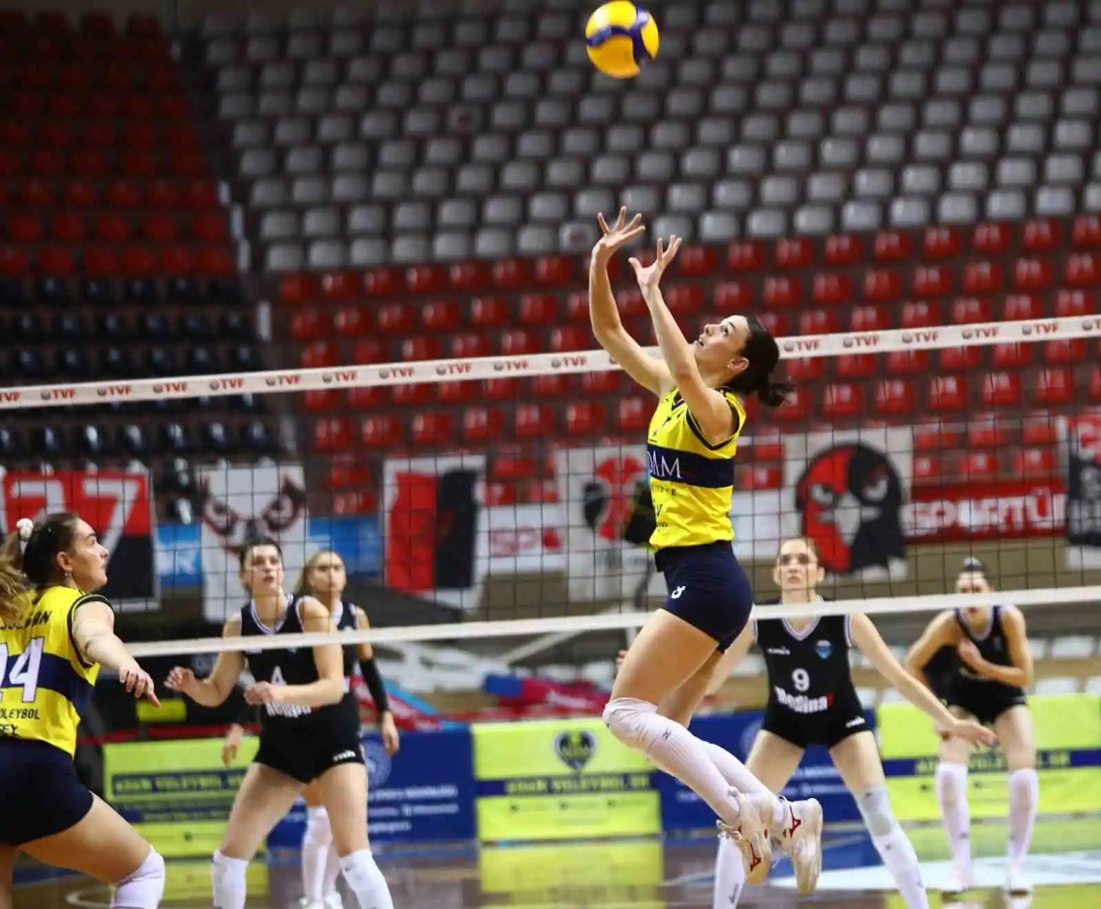 Kadınlar 1. Lig: Adam Voleybol: 3 - Kayseri Atletikspor: 0
