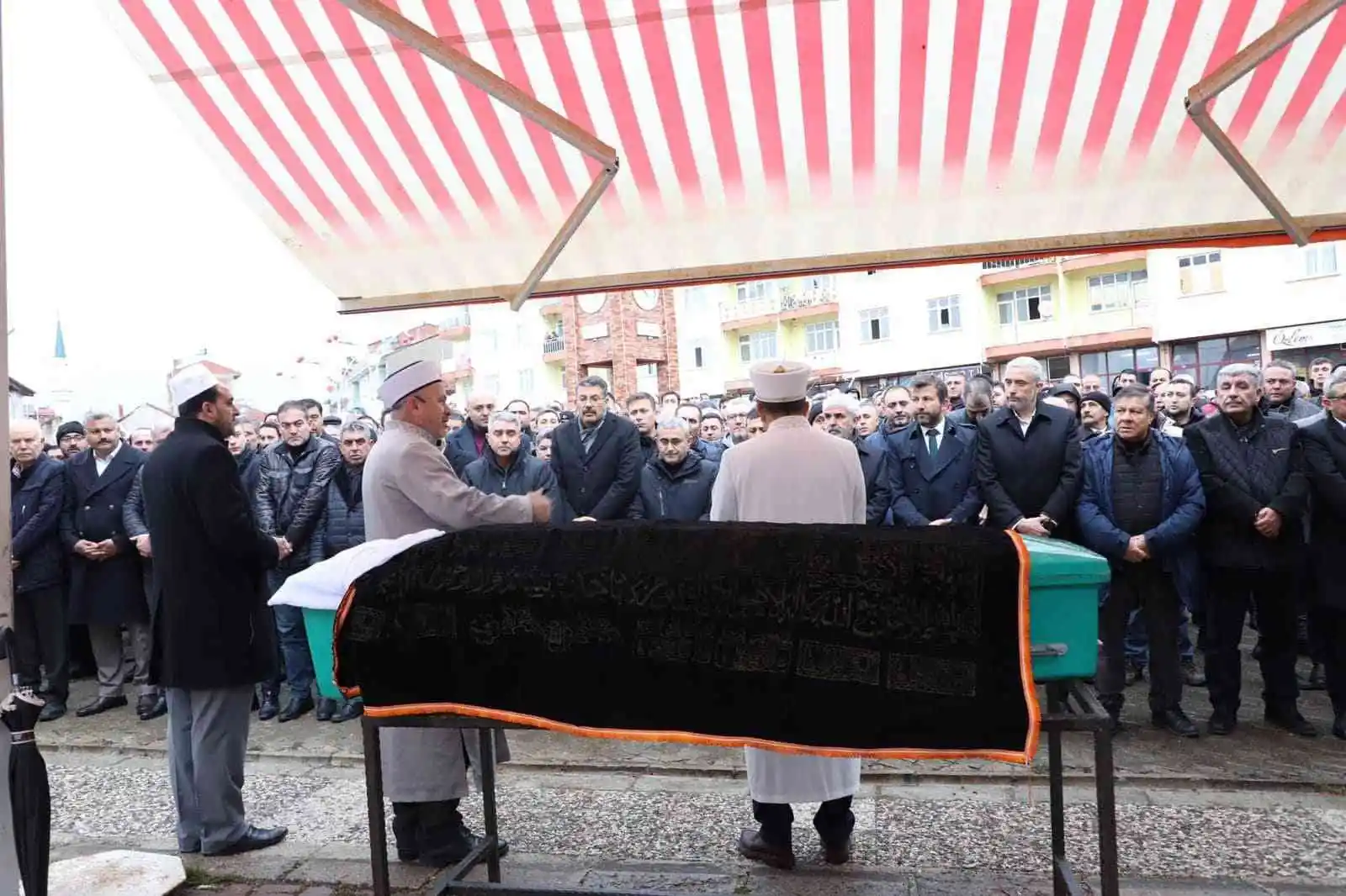 Kütahya Belediye Başkanı Alim Işık’ın annesi vefat etti
