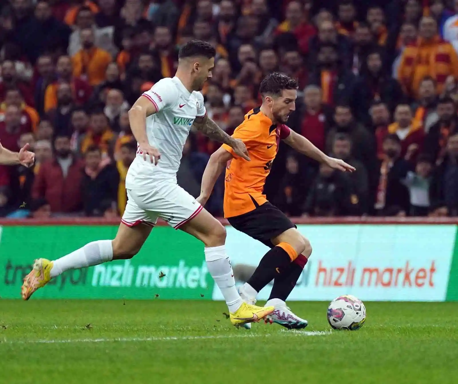 Spor Toto Süper Lig: Galatasaray: 0 - Antalyaspor: 0 (Maç devam ediyor)
