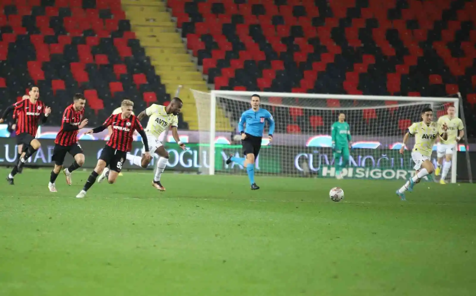 Spor Toto Süper Lig: Gaziantep FK: 1 - Fenerbahçe: 2 (Maç sonucu)
