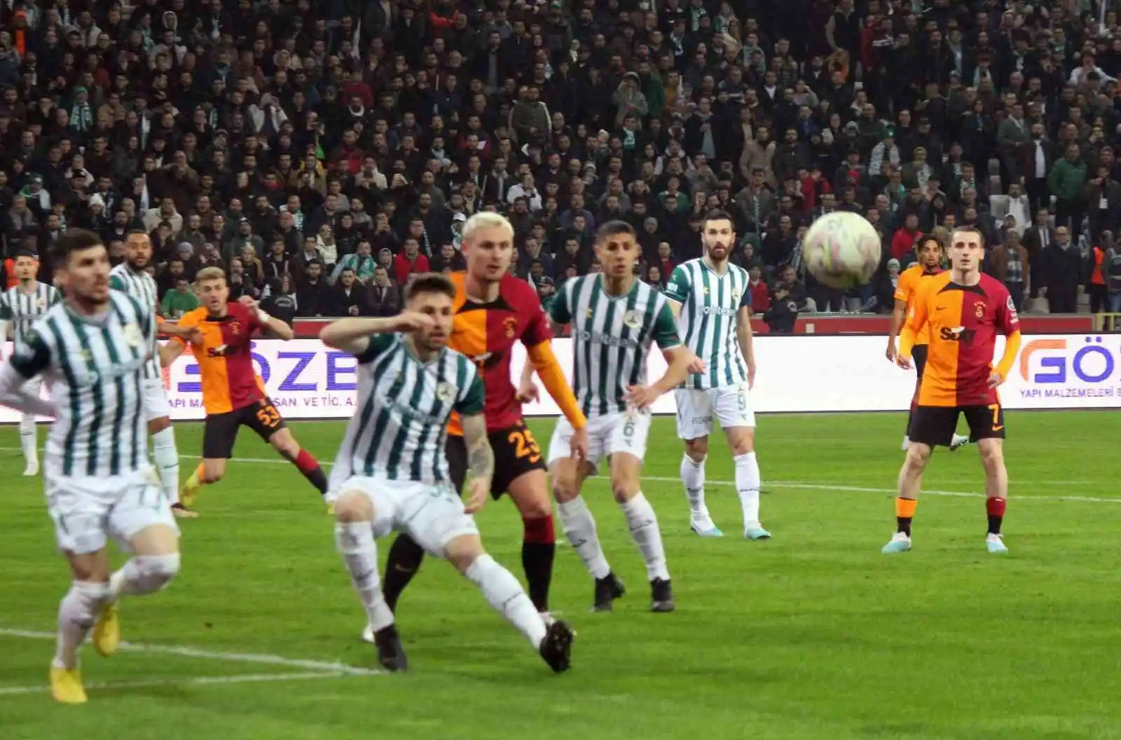 Spor Toto Süper Lig: Giresunspor: 0 - Galatasaray: 0 (Maç devam ediyor)
