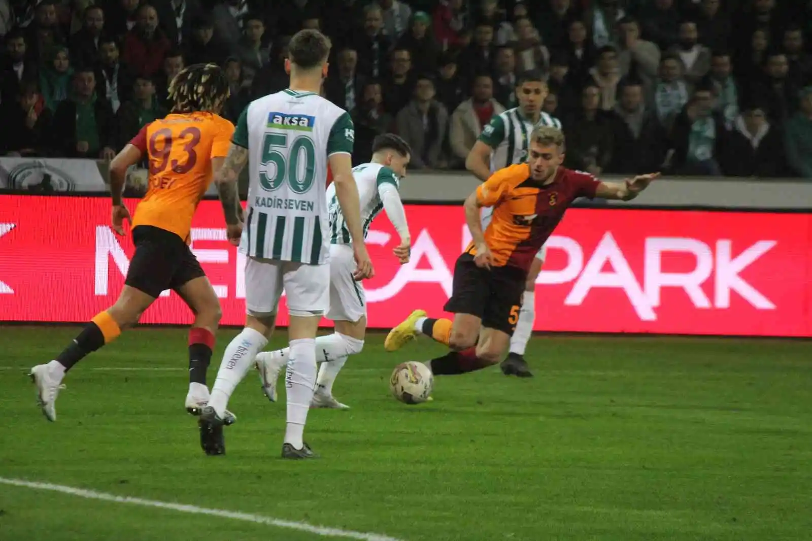 Spor Toto Süper Lig: Giresunspor: 0 - Galatasaray: 1 (İlk yarı)
