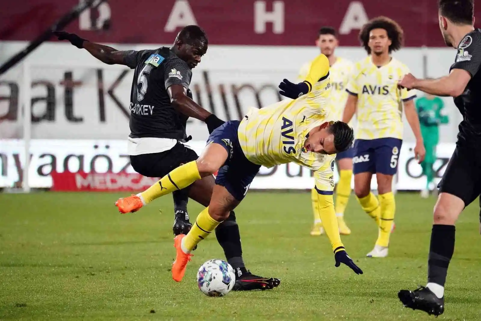 Spor Toto Süper Lig: Ümraniyespor: 0 - Fenerbahçe: 0 (İlk yarı)
