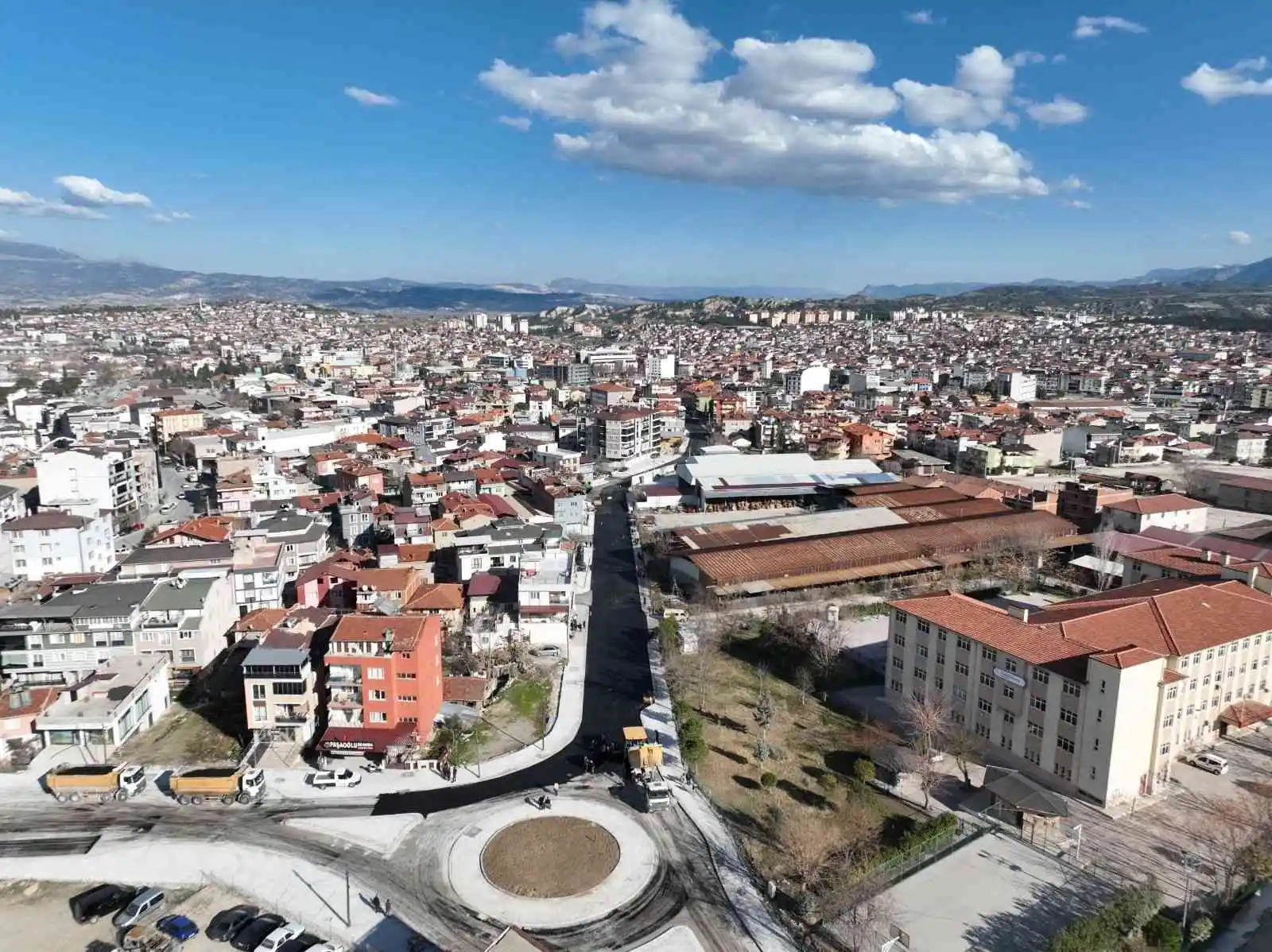 Sümer’de yol ve kaldırım çalışmaları sürüyor
