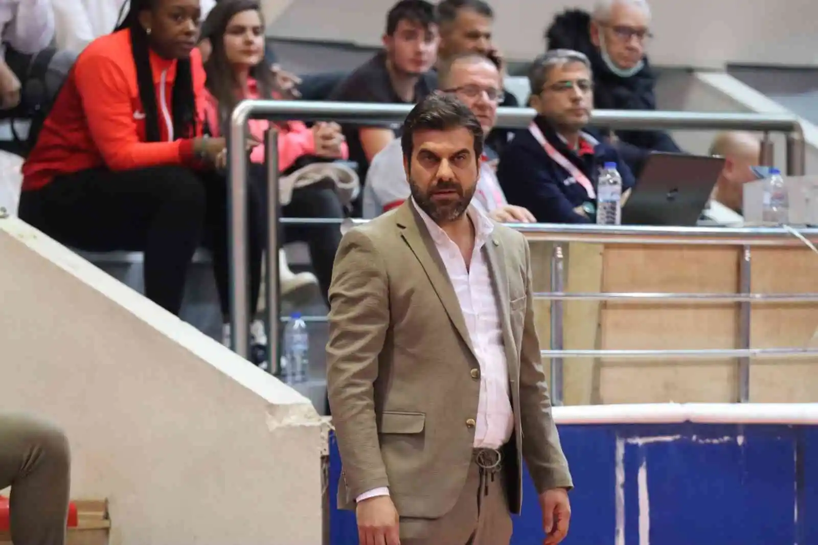 TKBL: İzmit Belediyespor: 93 - Emlak Konut Gelişim: 81
