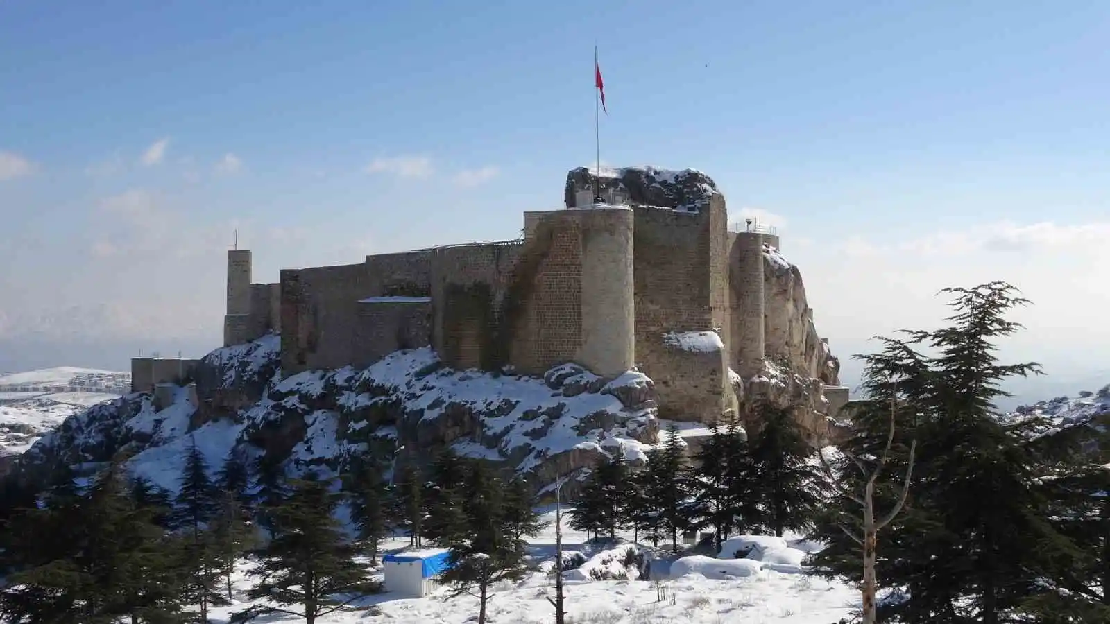 3 büyük deprem gören 5 bin yıllık tarihi mahallede tek taş bile düşmedi
