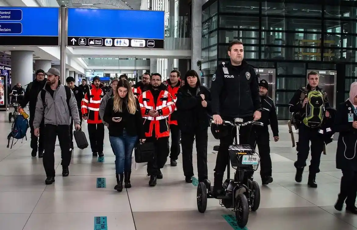 Almanya’dan Türkiye’ye özel eğitimli ekip geldi
