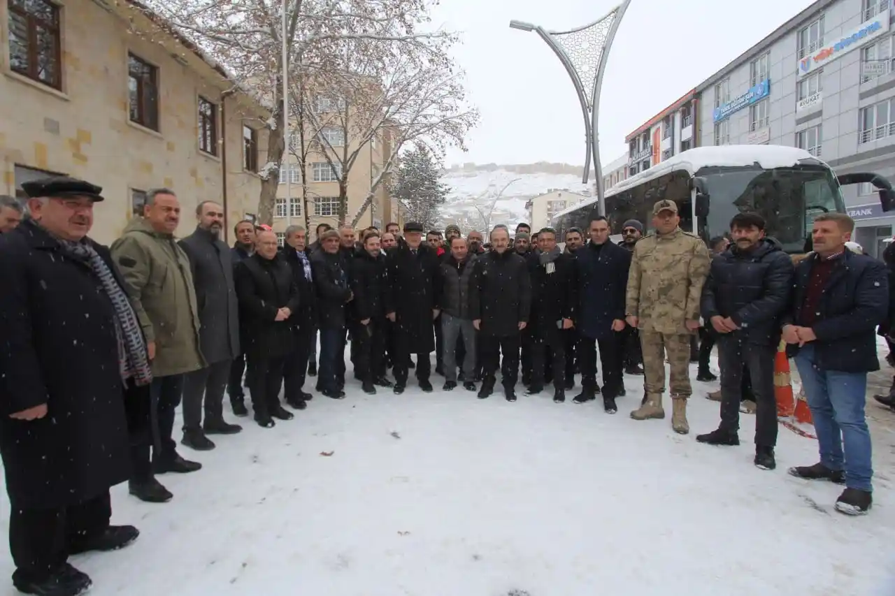 Bayburt Emniyetinden destek gecikmedi: 55 polis deprem bölgesine uğurlandı
