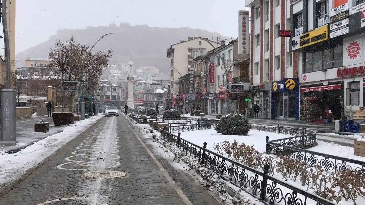 Bayburt’ta eğitime kar tatili
