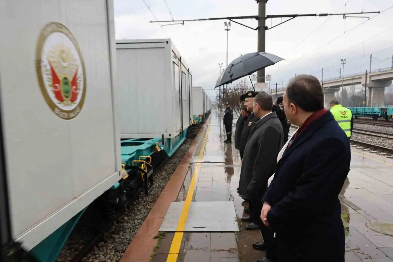 Bilecik'ten Kahramanmaraş'a 30 konteynır ev daha yola çıktı
