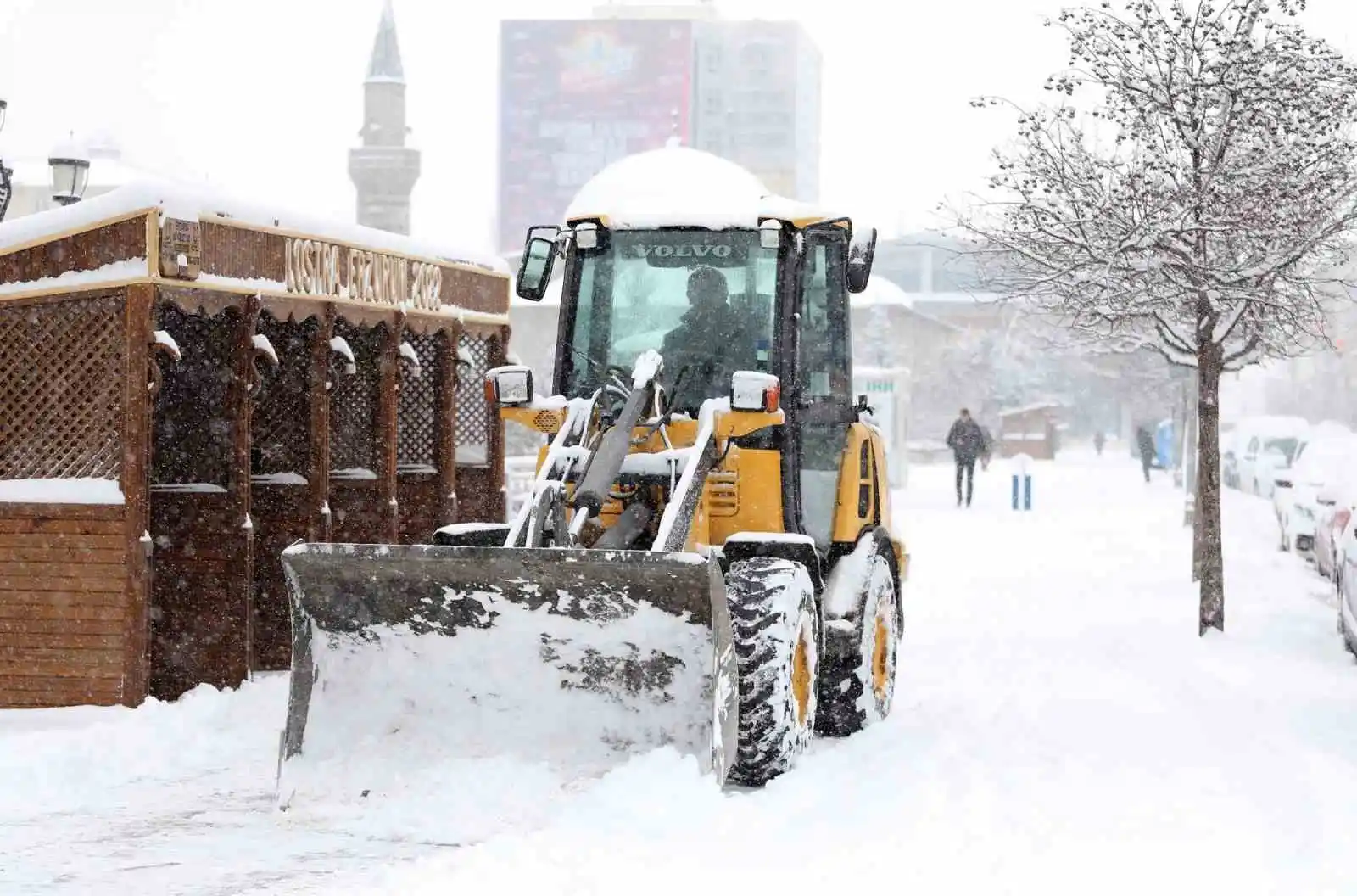 Büyükşehir’in kar timleri iş başında
