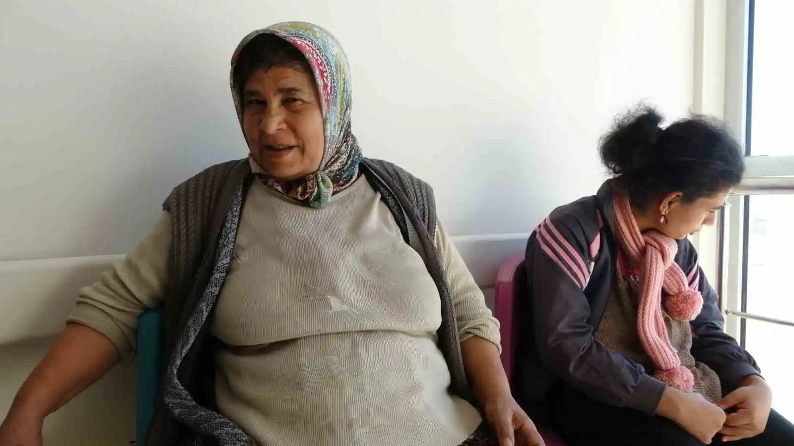 Depremde evleri yıkılan vatandaşlar yaşadıklarını gözyaşları ile anlattı: “Kıyamet kopuyor sandık”
