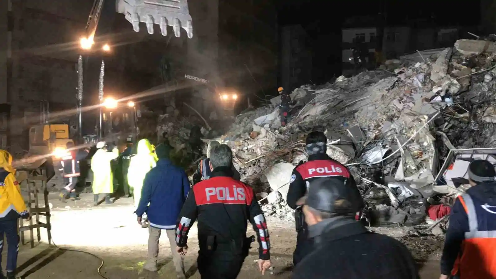 Elazığ’da arama çalışmaları tamamlandı, son kişinin de cansız bedenine ulaşıldı
