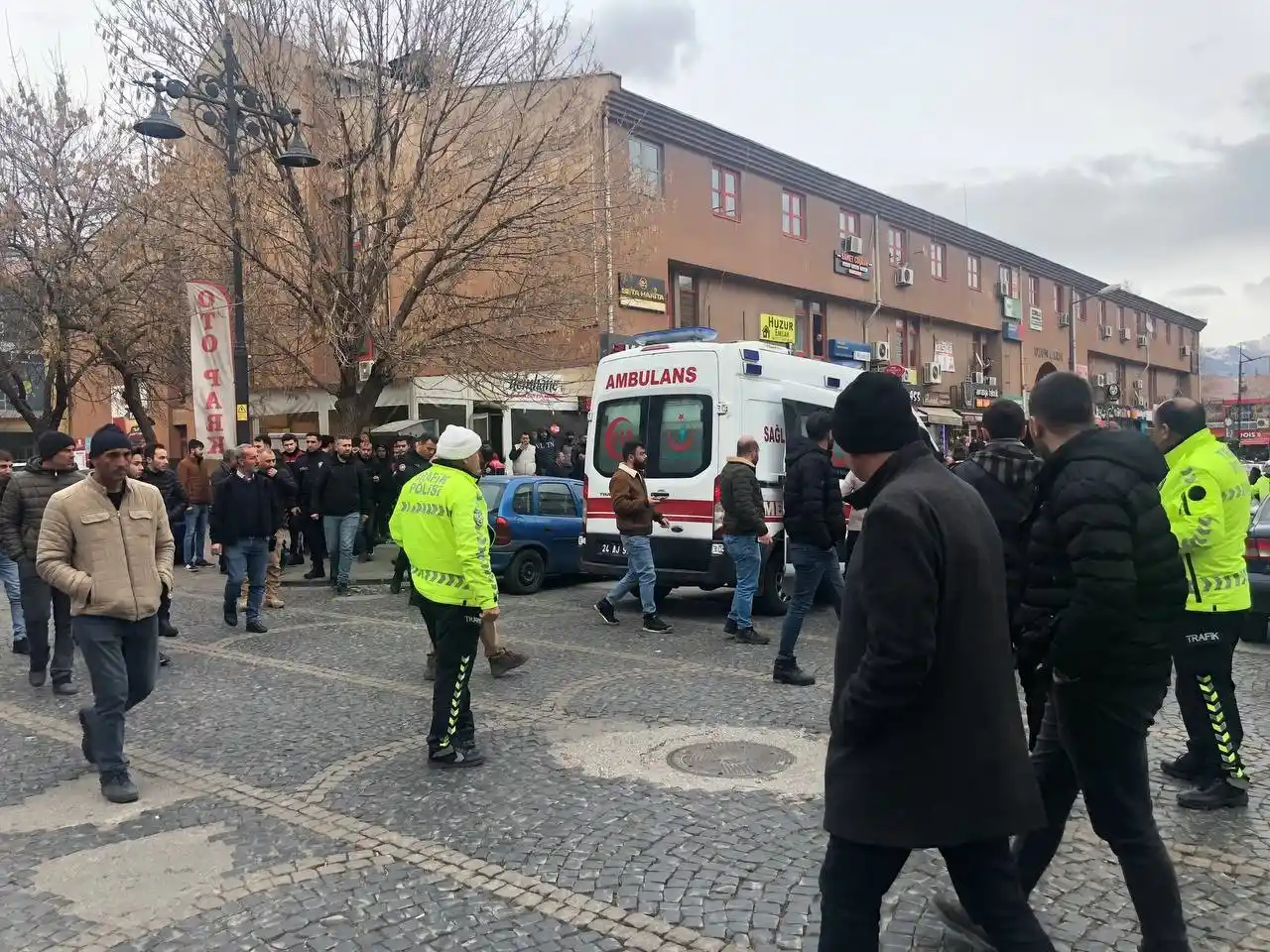 Erzincan’da silahlı kavga: 3 yaralı
