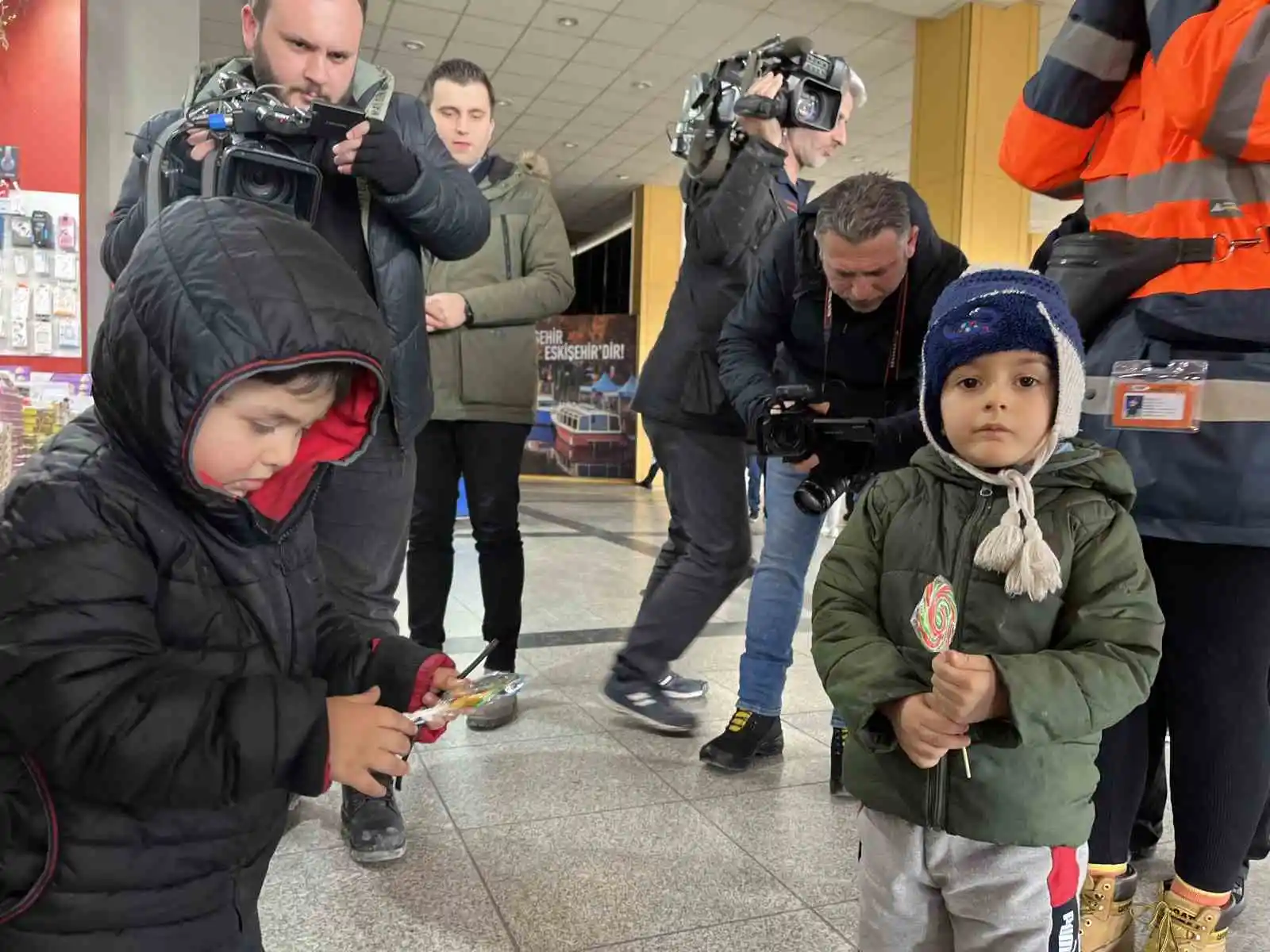 Eskişehir’e gelen depremzedeler o anları gözyaşları ile anlattı
