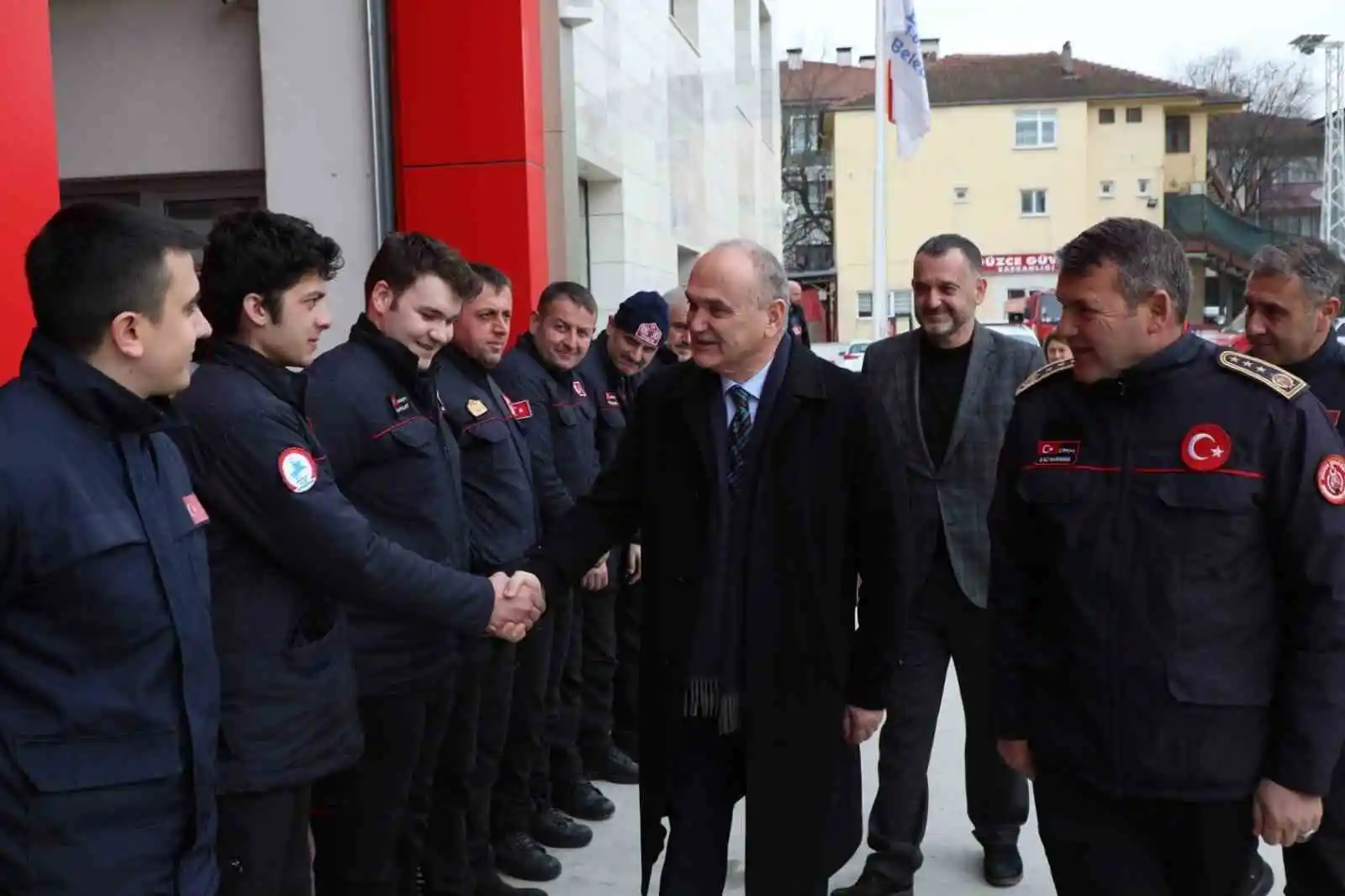 Hem kurtardılar hem de aldıkları ikramiyeleri bağışladılar
