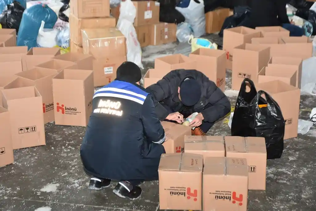 İnönü depremzedeler için seferber oldu
