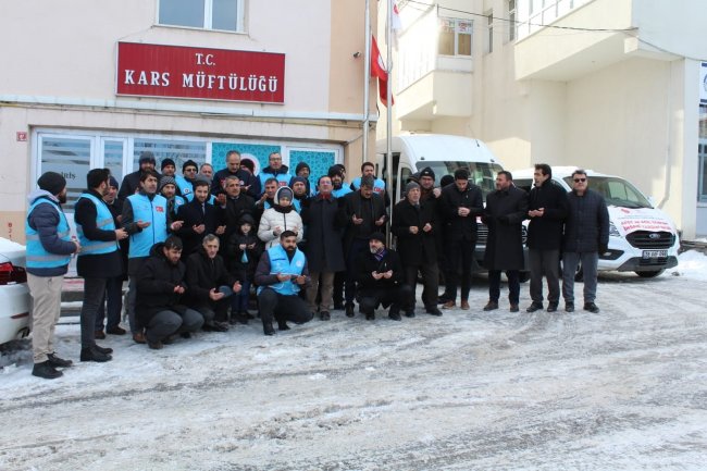 Kars İl Müftülüğü yardım destek ekibi dualarla yola çıktı!