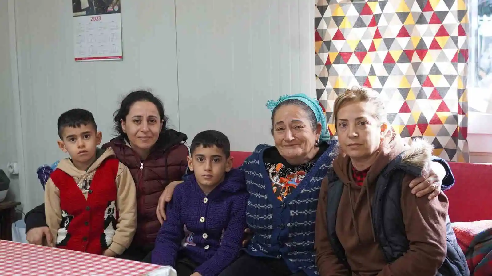 Mezitli Belediyesi Gönüllü Evi, depremzede aileye kucak açtı
