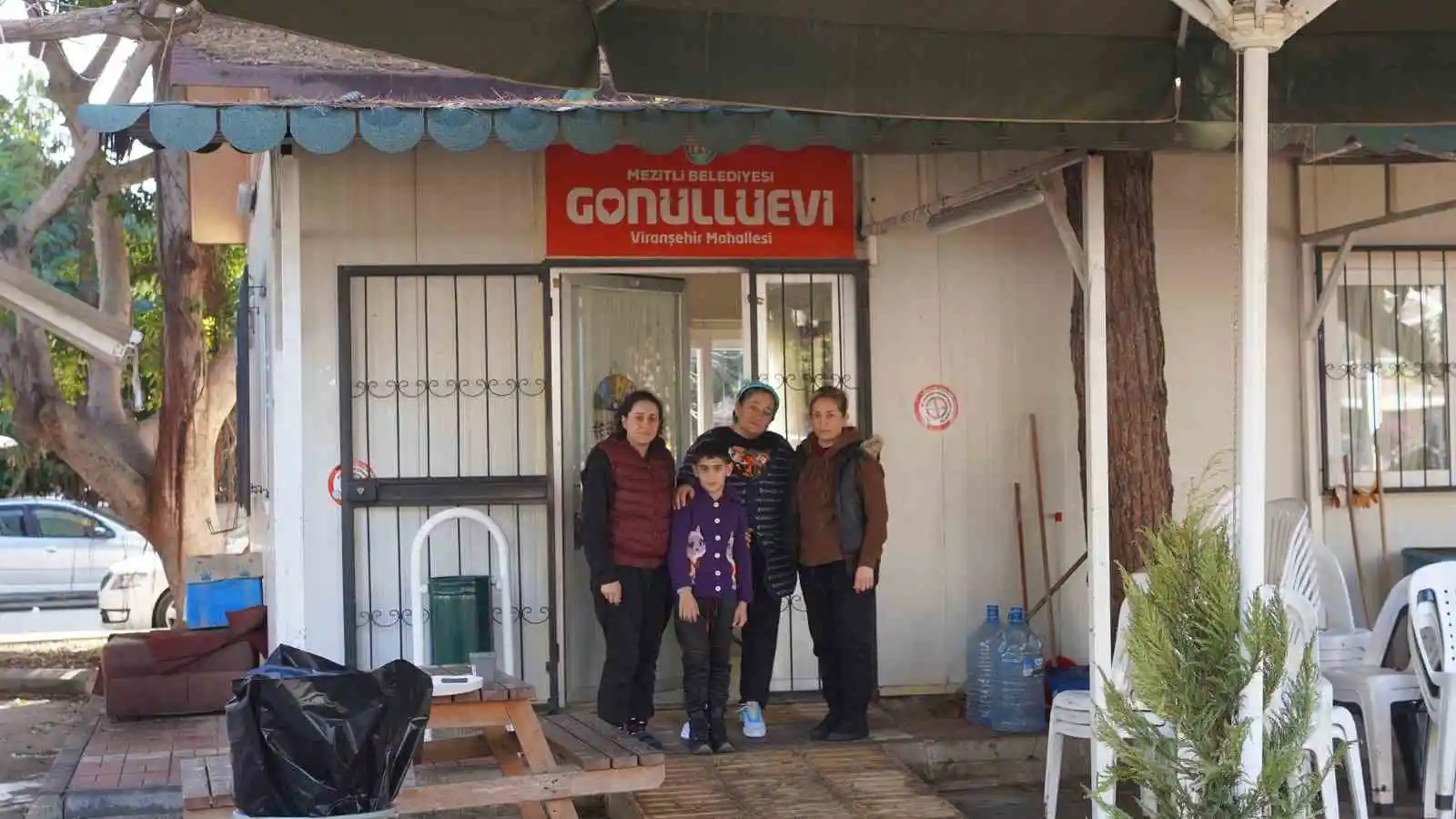 Mezitli Belediyesi Gönüllü Evi, depremzede aileye kucak açtı
