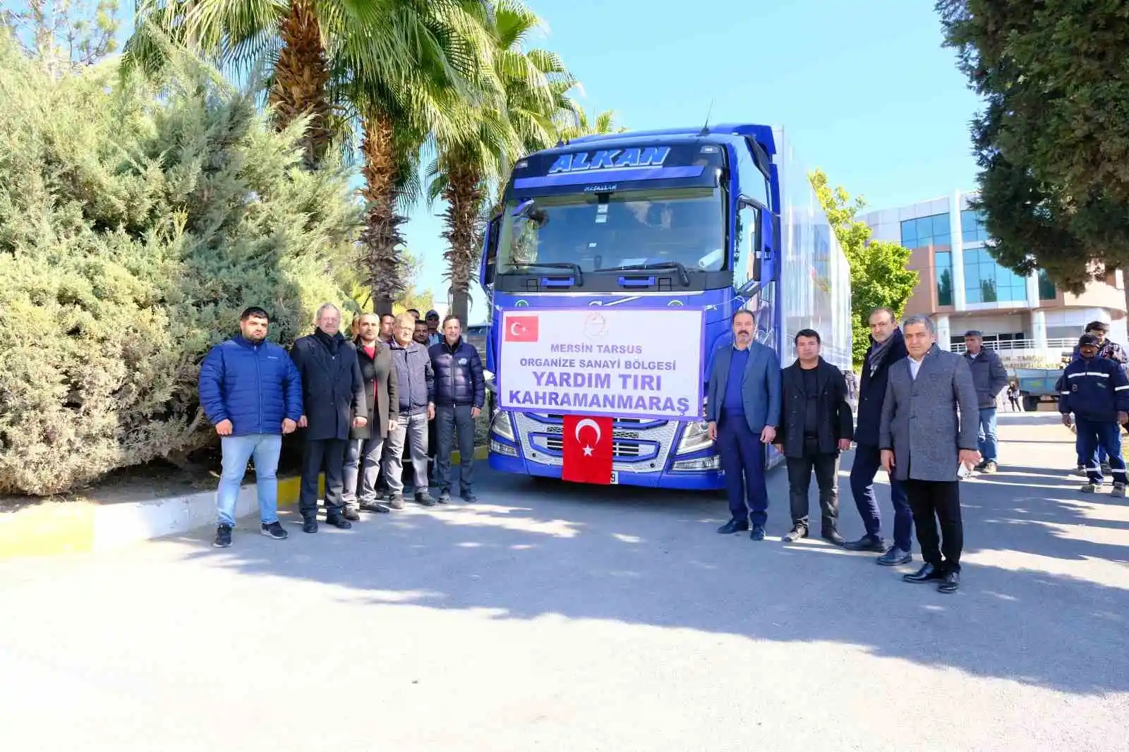 MTOSB afet bölgesine 4 tır yardım ulaştırdı
