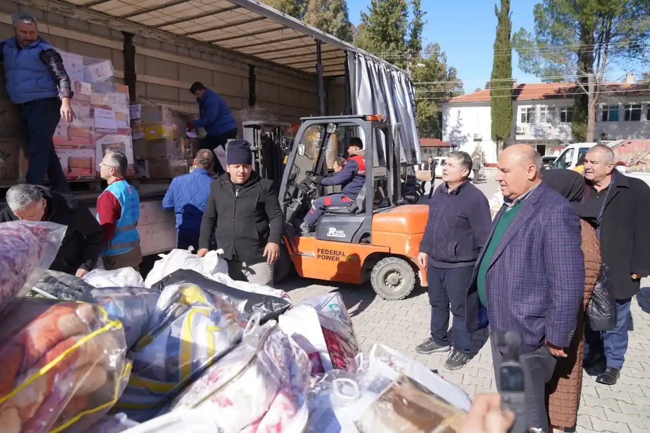 Seydikemer, depremzedeler için tek yürek oldu
