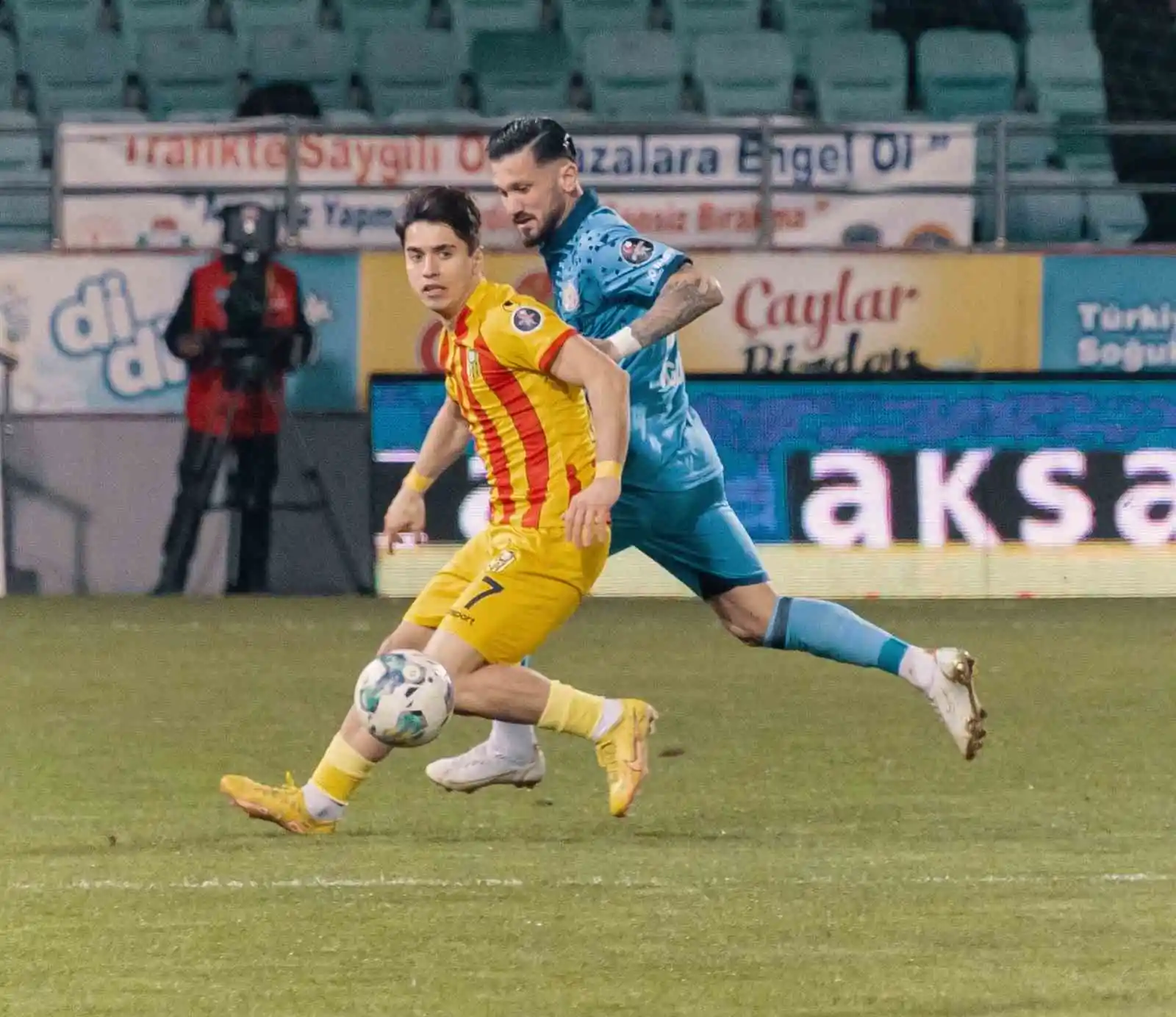 Spor Toto 1. Lig: Çaykur Rizespor: 5 - Yeni Malatyaspor: 1
