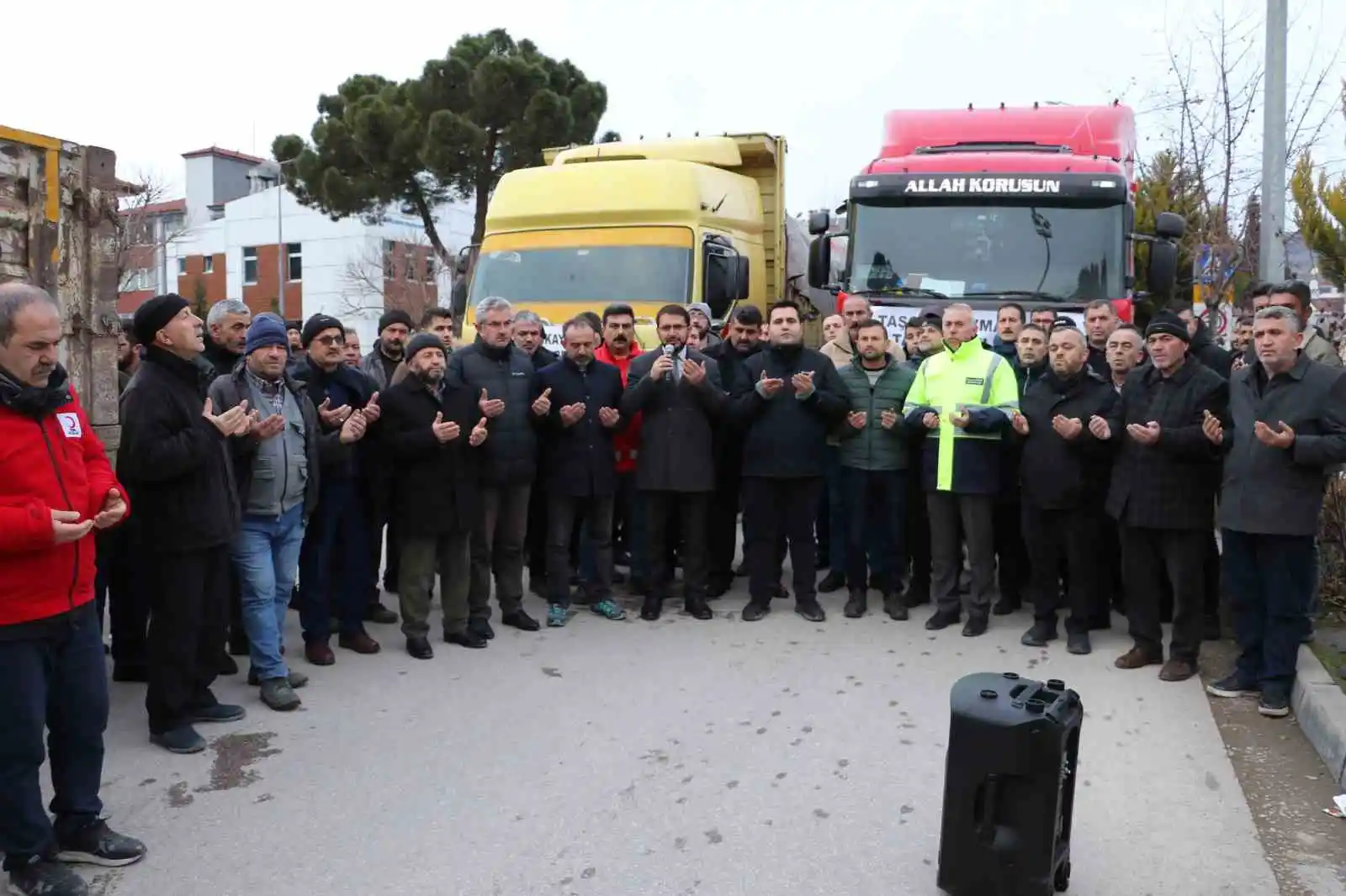 Taşova’dan deprem bölgesine yardım
