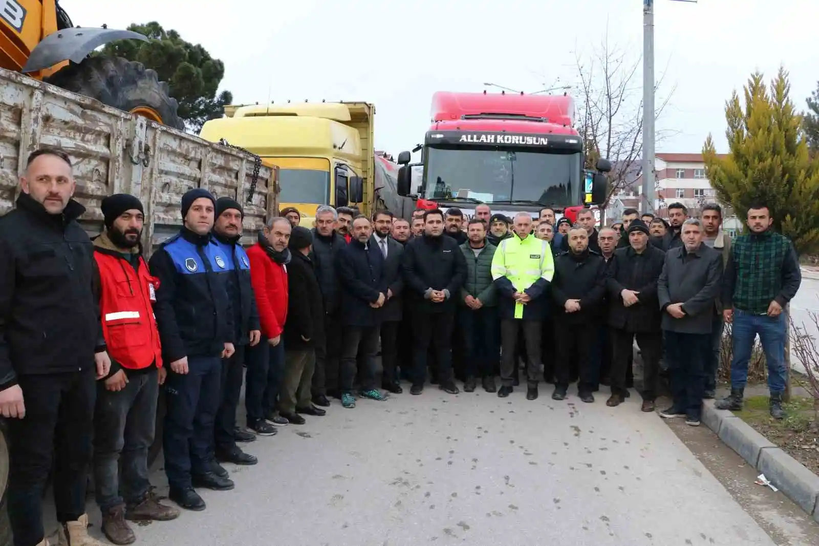 Taşova’dan deprem bölgesine yardım
