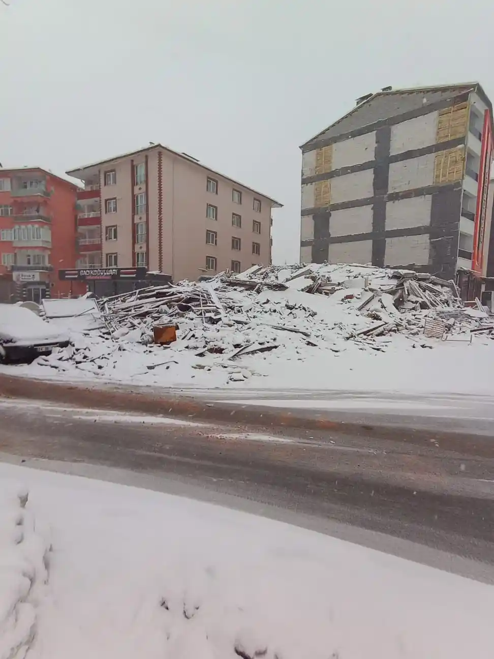 Tedavisi için taşındığı Malatya’da depremi yaşayan depremzede o anları anlattı
