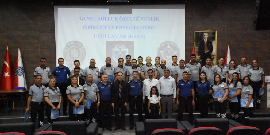 Kars İl Emniyet Müdürlüğü'nde teşekkür belgeleri verildi