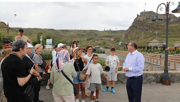 Vali Ziya Polat, Kars ziyaretçileriyle buluştu