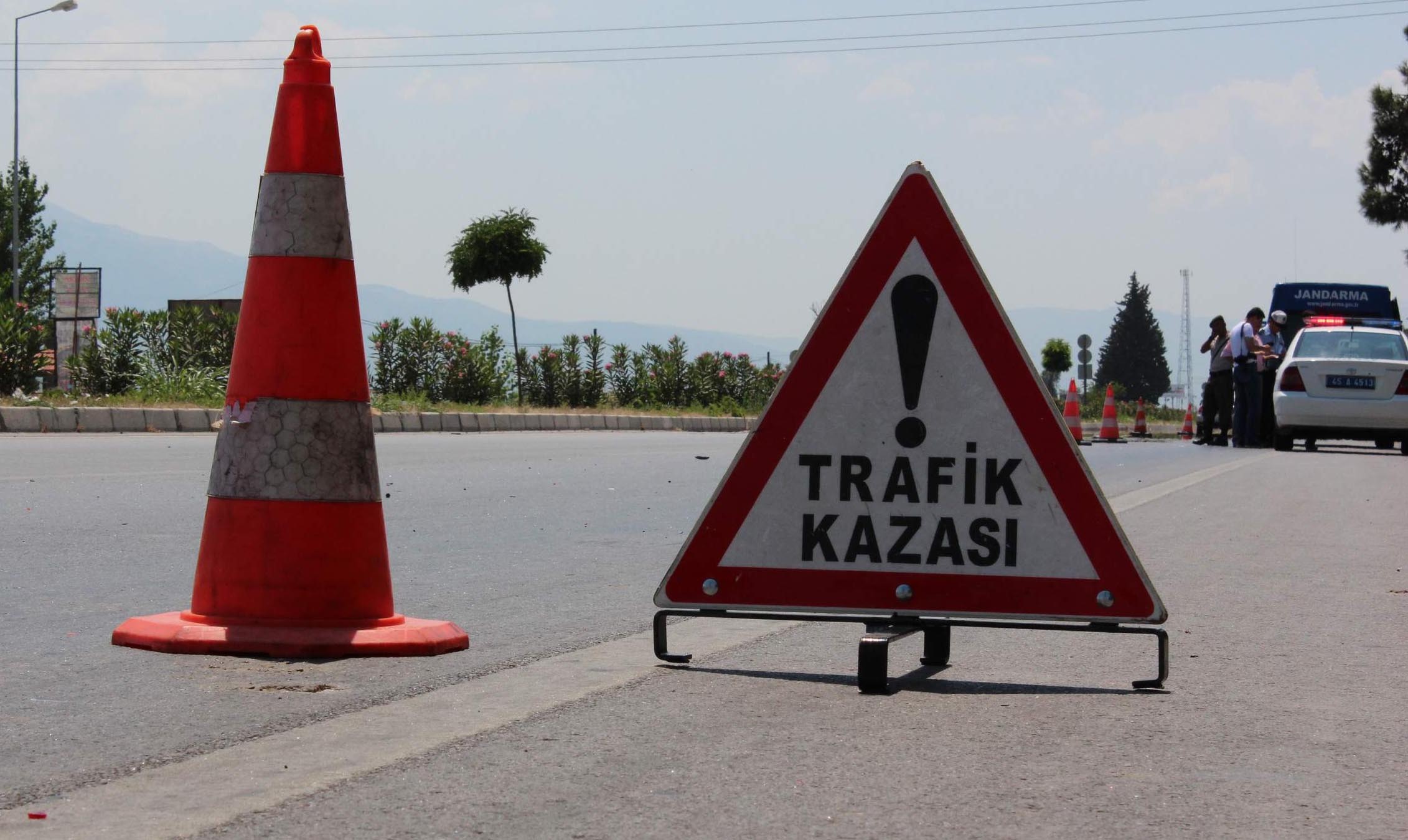 Kars'ta feci kaza: 5'i çocuk 6 kişi yaralandı