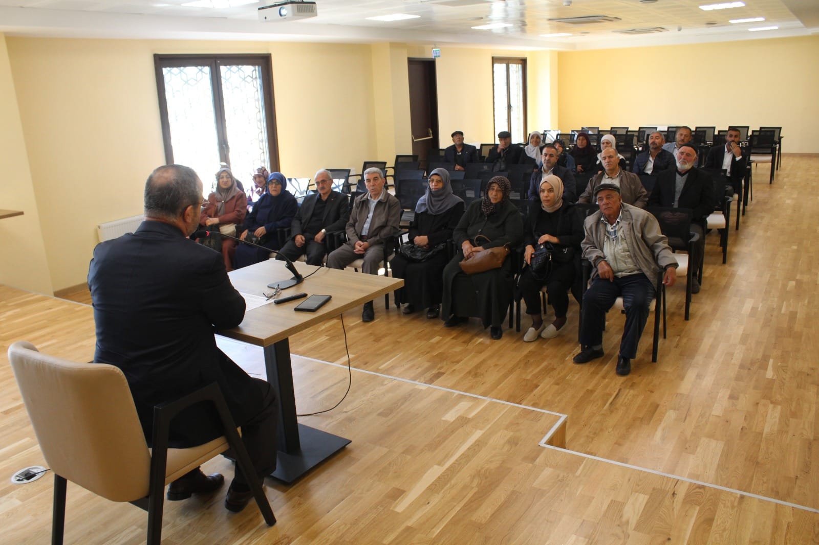 Kars'ta umre yolcuları bilgilendirildi