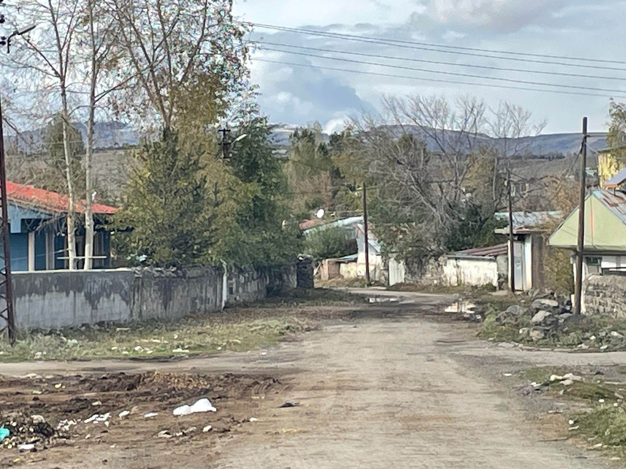 Kars'ta o mahalle doğal gaz bekliyor!