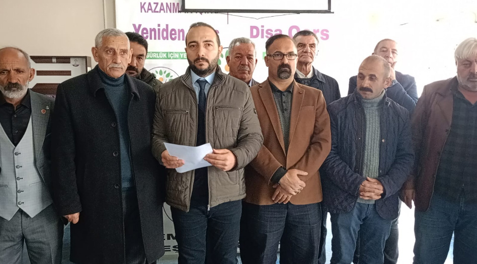 Kars DEM Parti'den Kayyumlara tepki