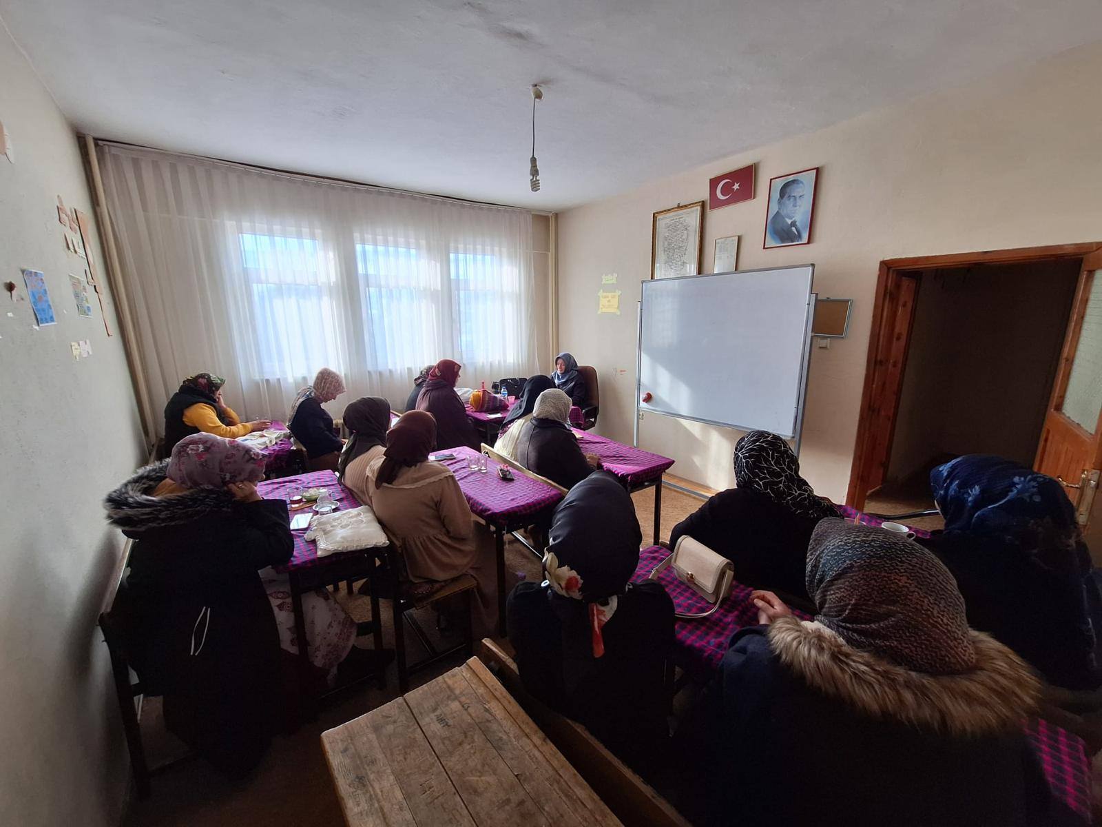 Susuz'da Aile Okulu Seminerleri Düzenlendi