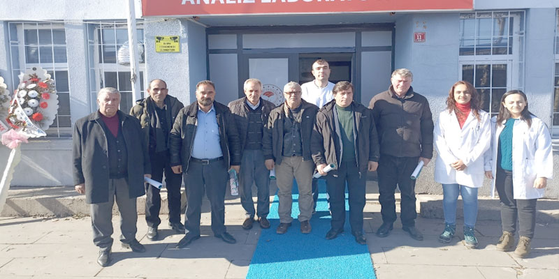 Kars'ta Muhtarlara Toprak Analizi Eğitimi