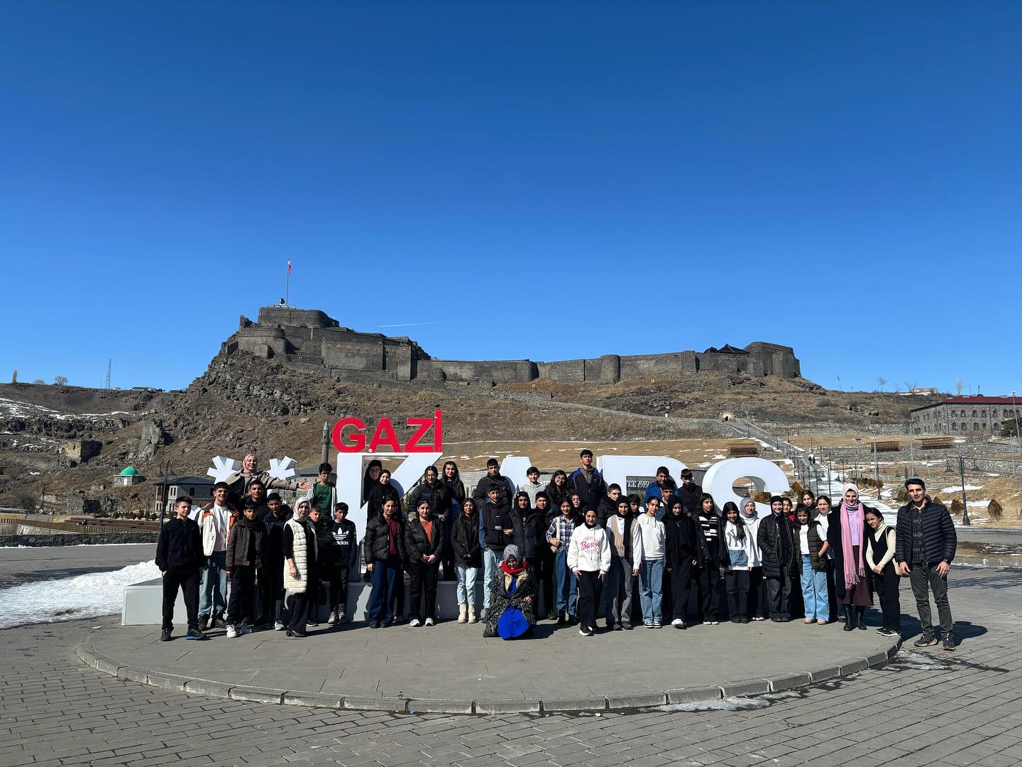 Ortaokul öğrencileri Kars'ı gezdi